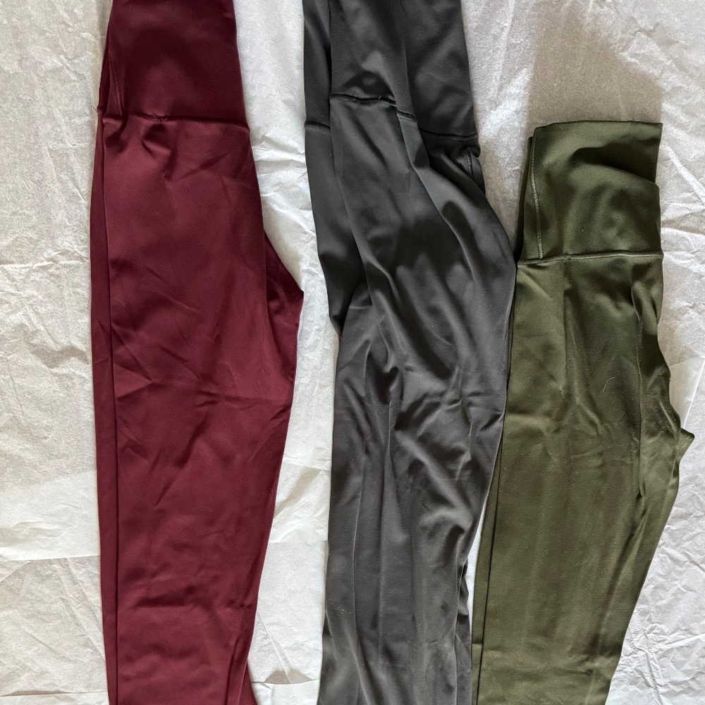 3 pairs of leggings